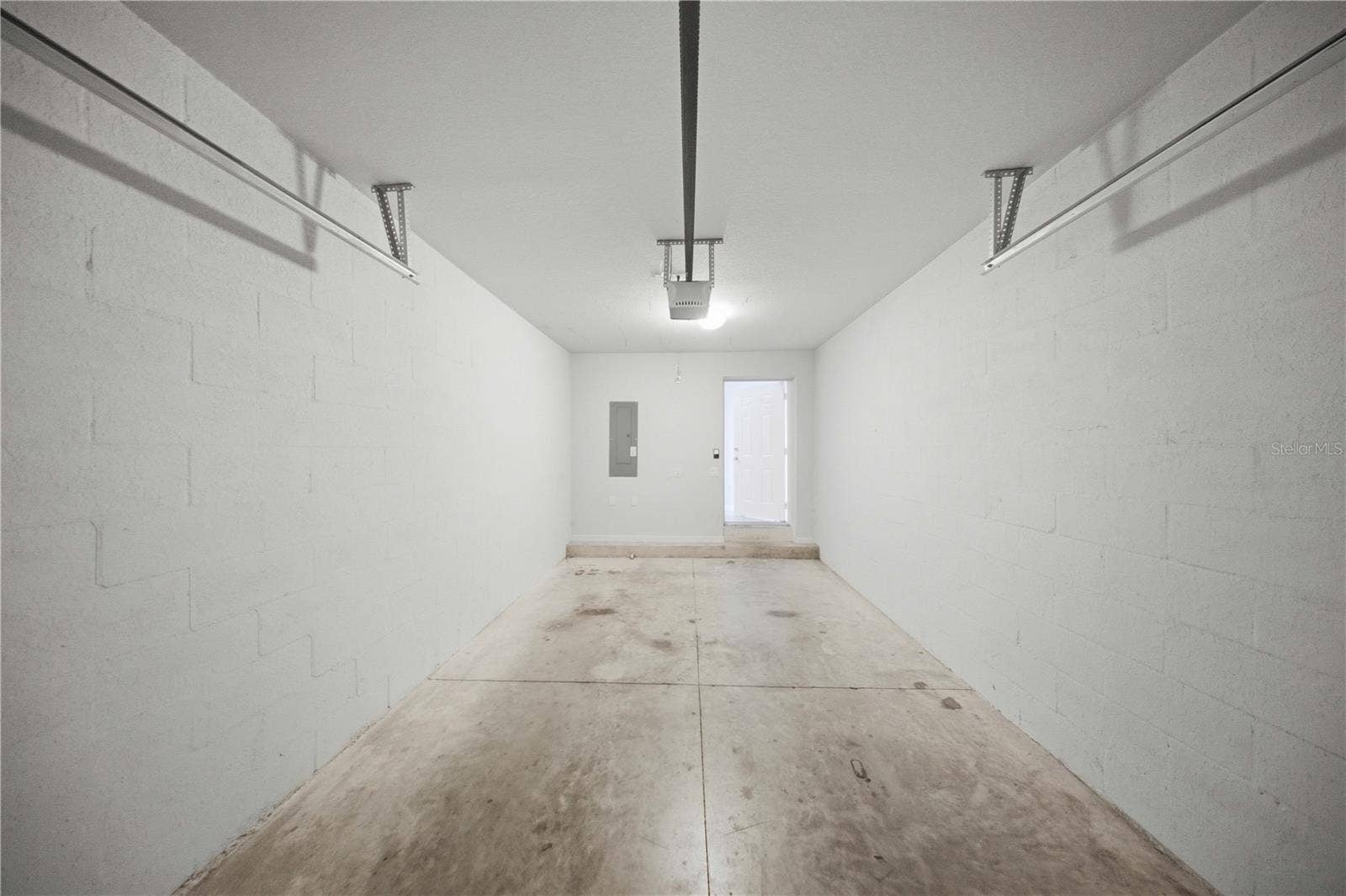1 car garage