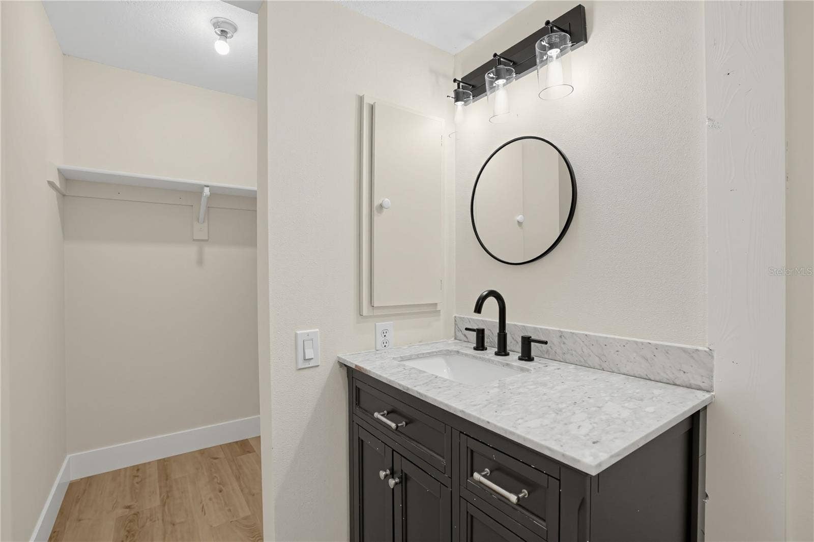2612 51ST AVENUE W, Bradenton, FL 34207 2612 51ST AVENUE W, Bradenton, FL 34207