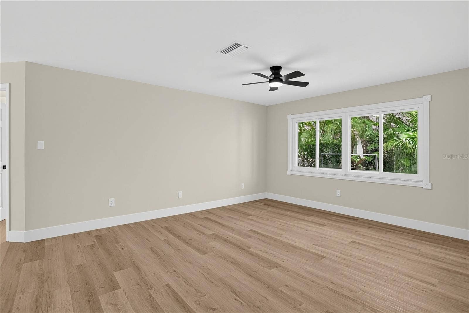 2612 51ST AVENUE W, Bradenton, FL 34207 2612 51ST AVENUE W, Bradenton, FL 34207