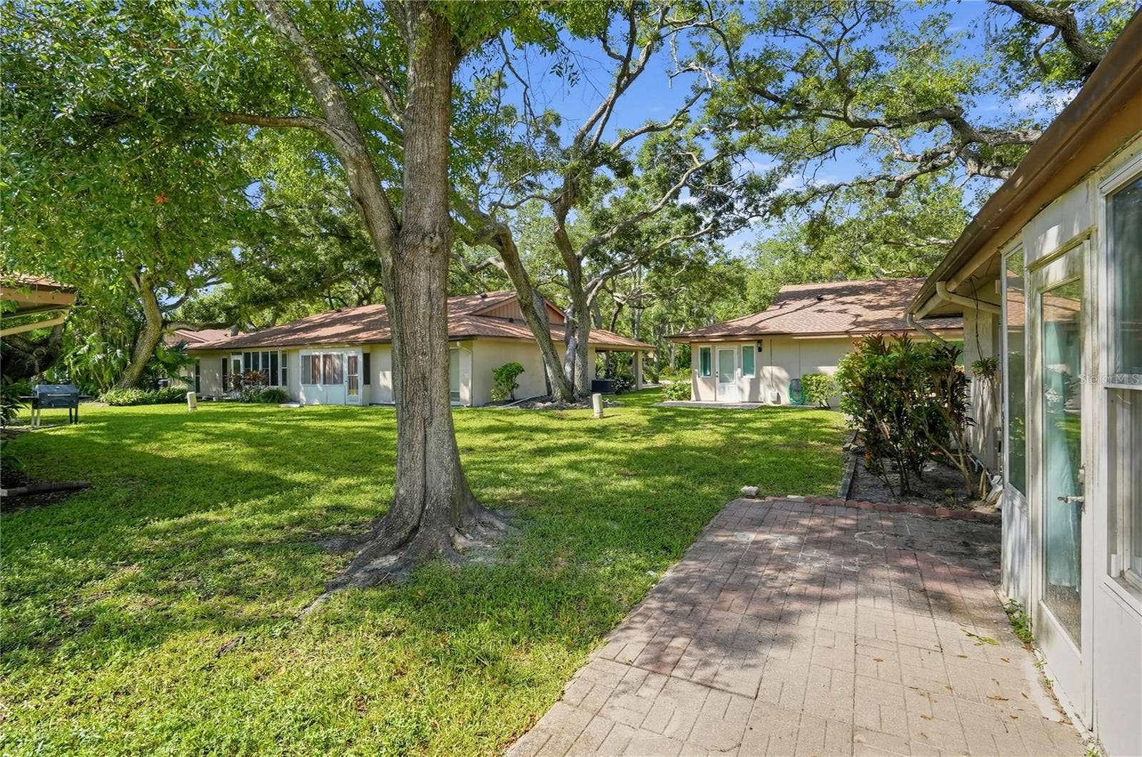 2612 51ST AVENUE W, Bradenton, FL 34207 2612 51ST AVENUE W, Bradenton, FL 34207