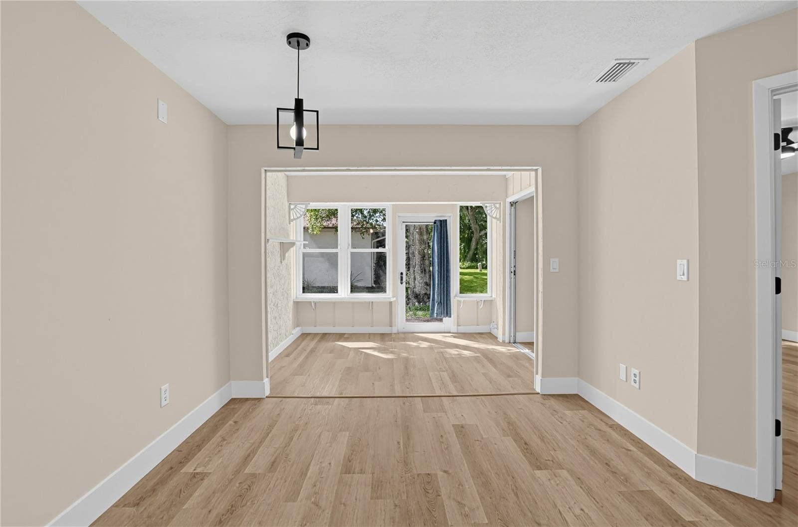 2612 51ST AVENUE W, Bradenton, FL 34207 2612 51ST AVENUE W, Bradenton, FL 34207