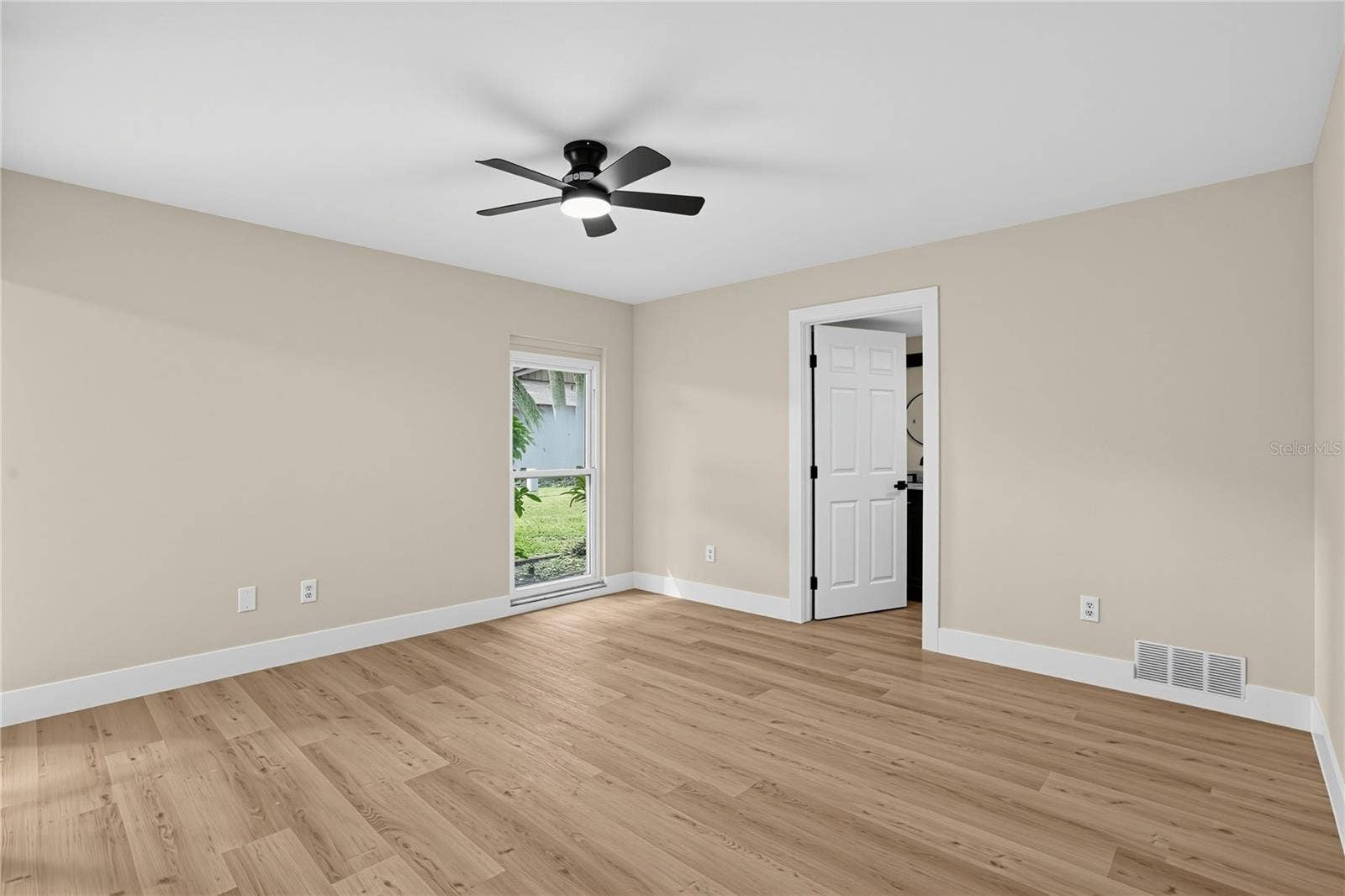 2612 51ST AVENUE W, Bradenton, FL 34207 2612 51ST AVENUE W, Bradenton, FL 34207