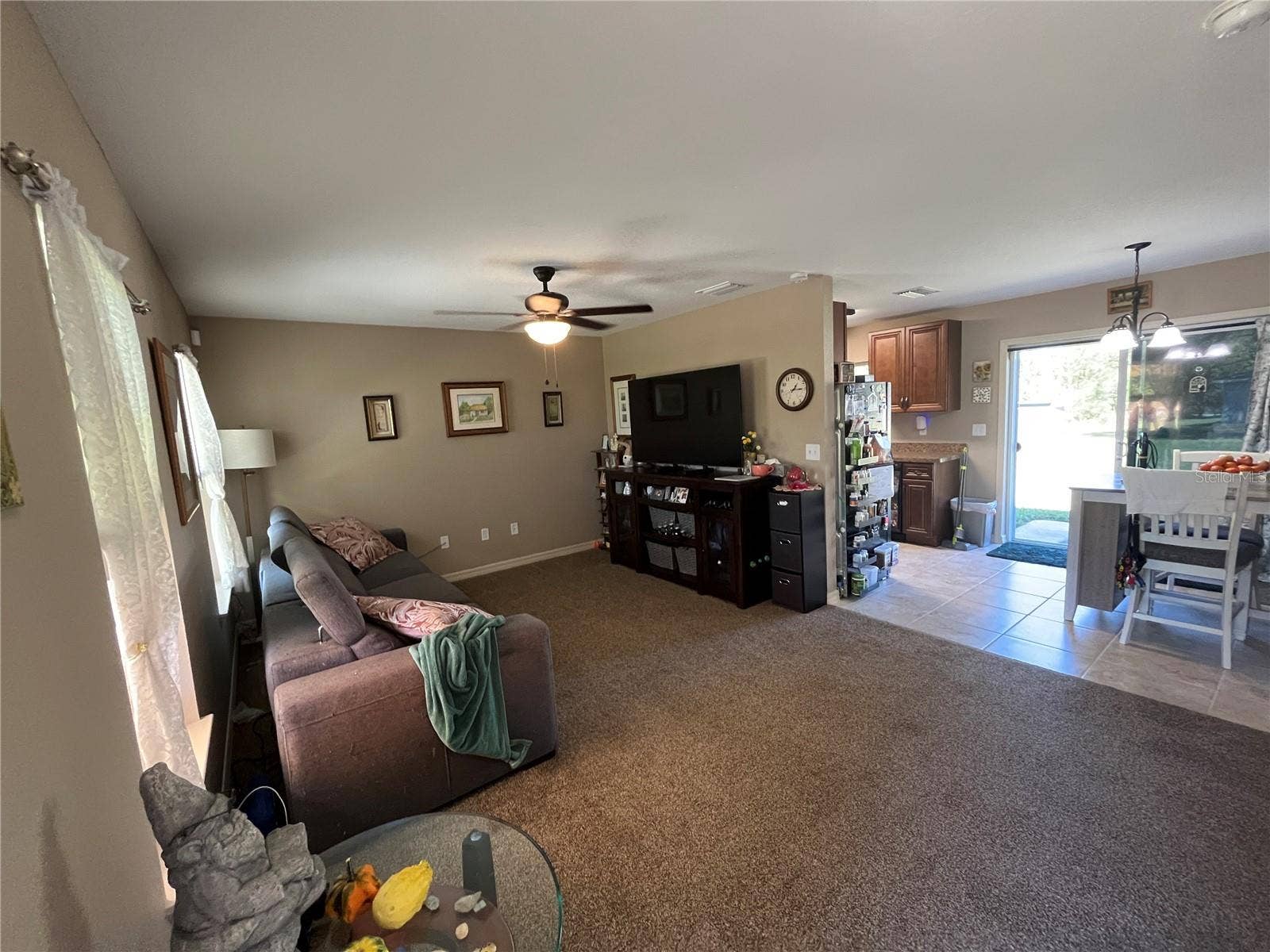 115 MALAUKA RADIAL, Ocklawaha, FL 32179 Entrance, Front Family Room
