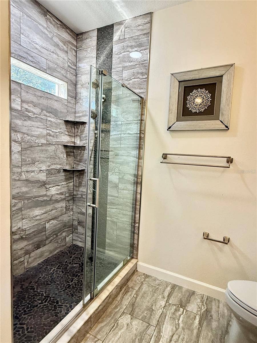 10565 SW 38TH AVENUE, Ocala, FL 34476 Primary Shower
