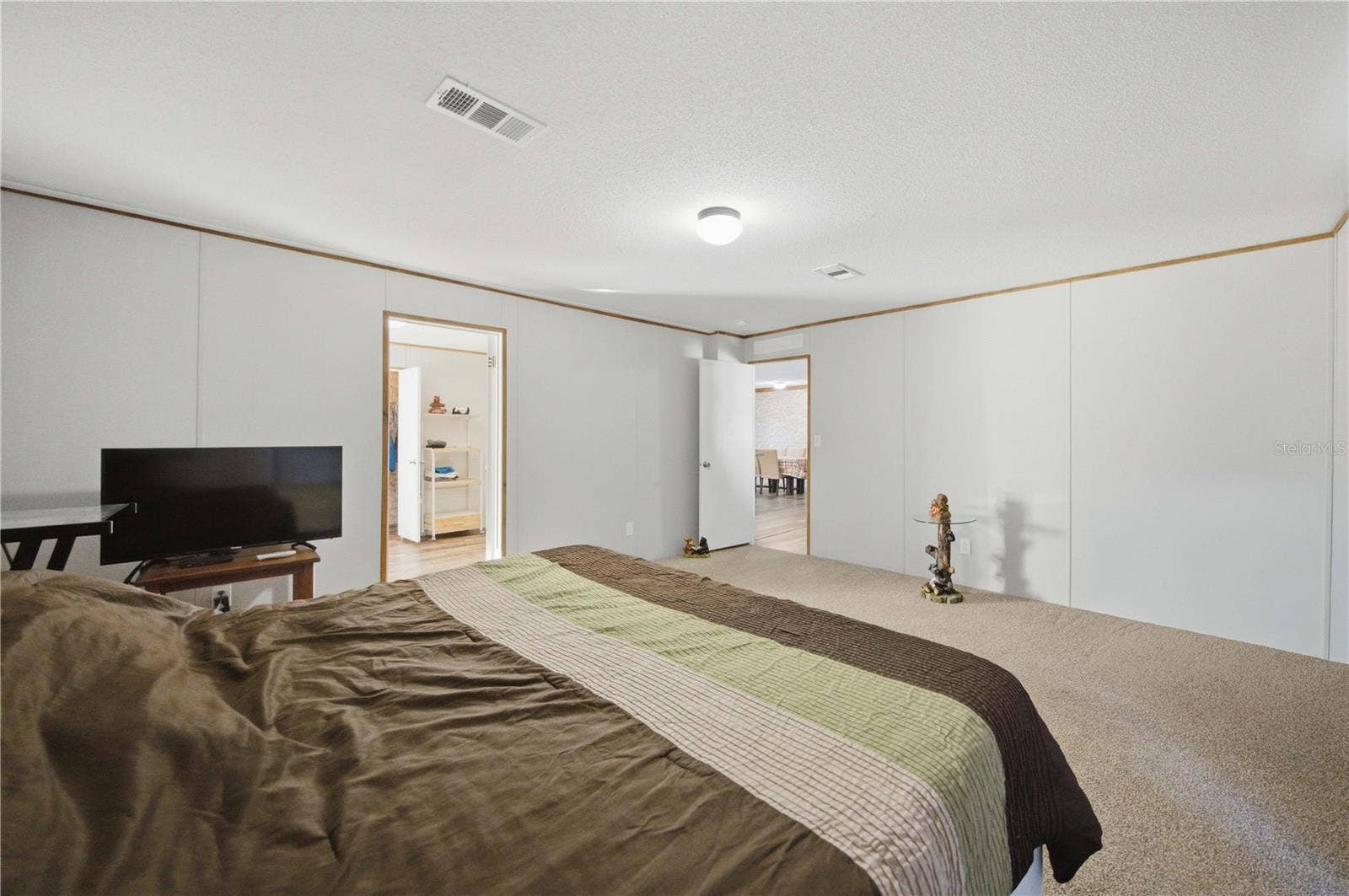 9921 SE 160TH AVENUE, Ocklawaha, FL 32179 9921 SE 160TH AVENUE, Ocklawaha, FL 32179
