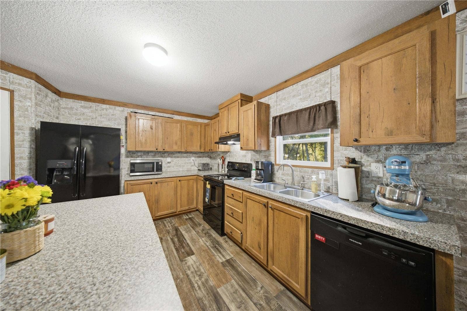 9921 SE 160TH AVENUE, Ocklawaha, FL 32179 KITCHEN
