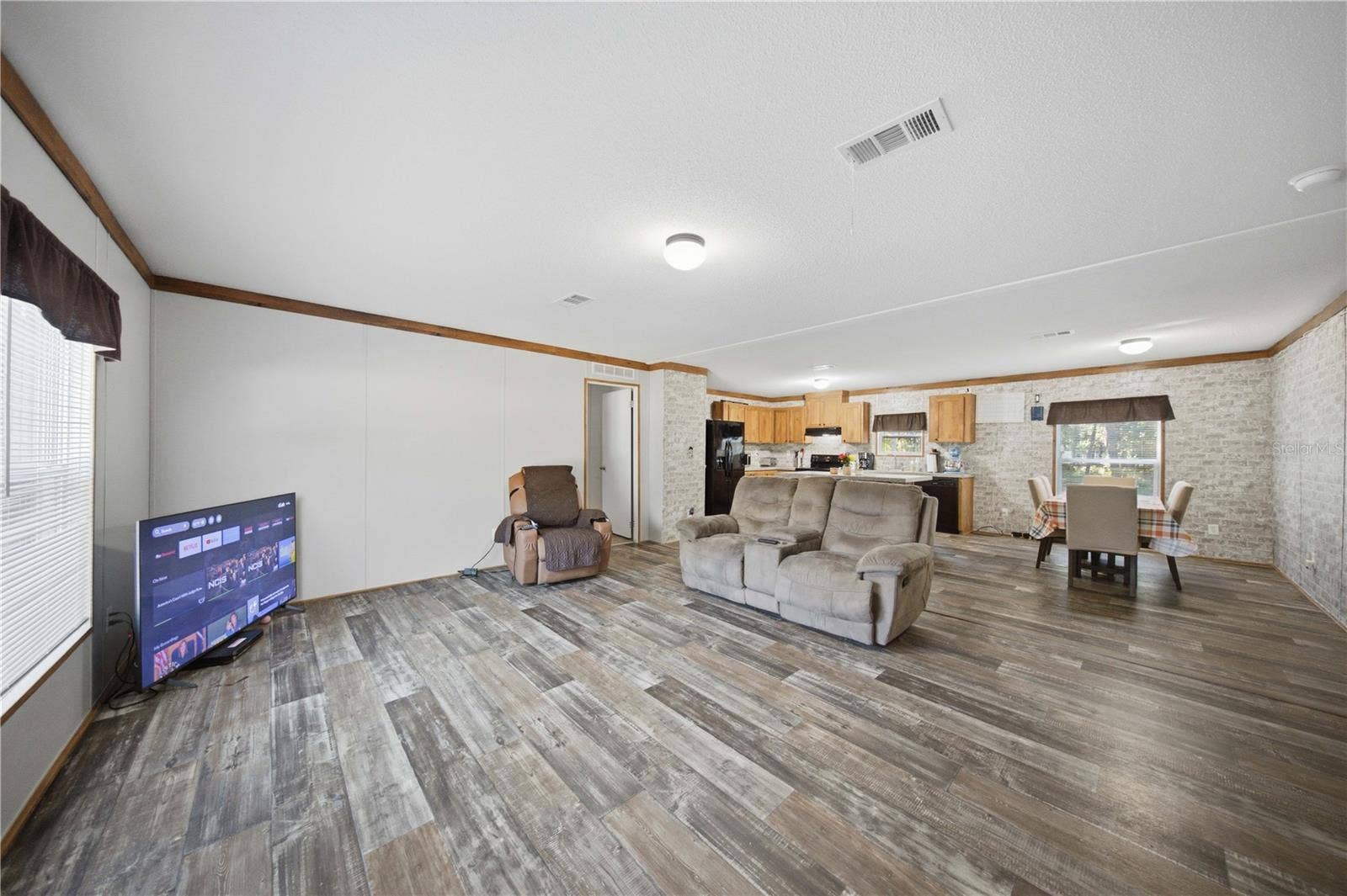 9921 SE 160TH AVENUE, Ocklawaha, FL 32179 LIVING ROOM