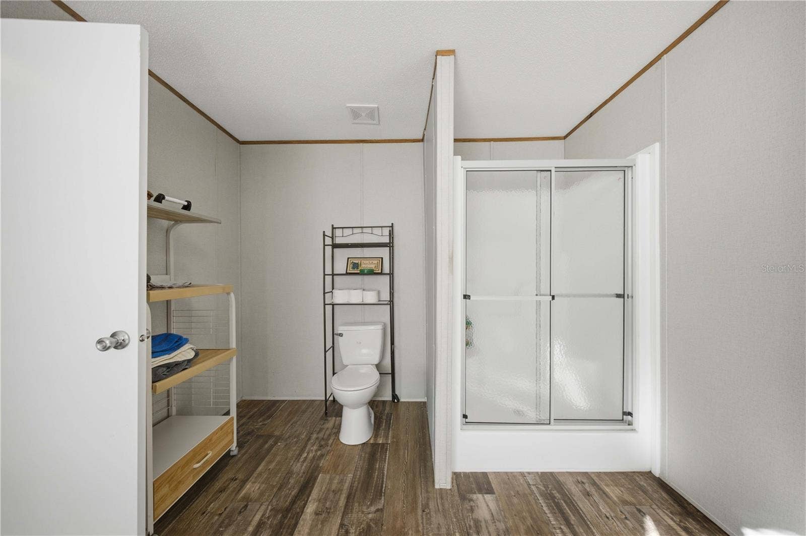 9921 SE 160TH AVENUE, Ocklawaha, FL 32179 PRIMARY BATHROOM