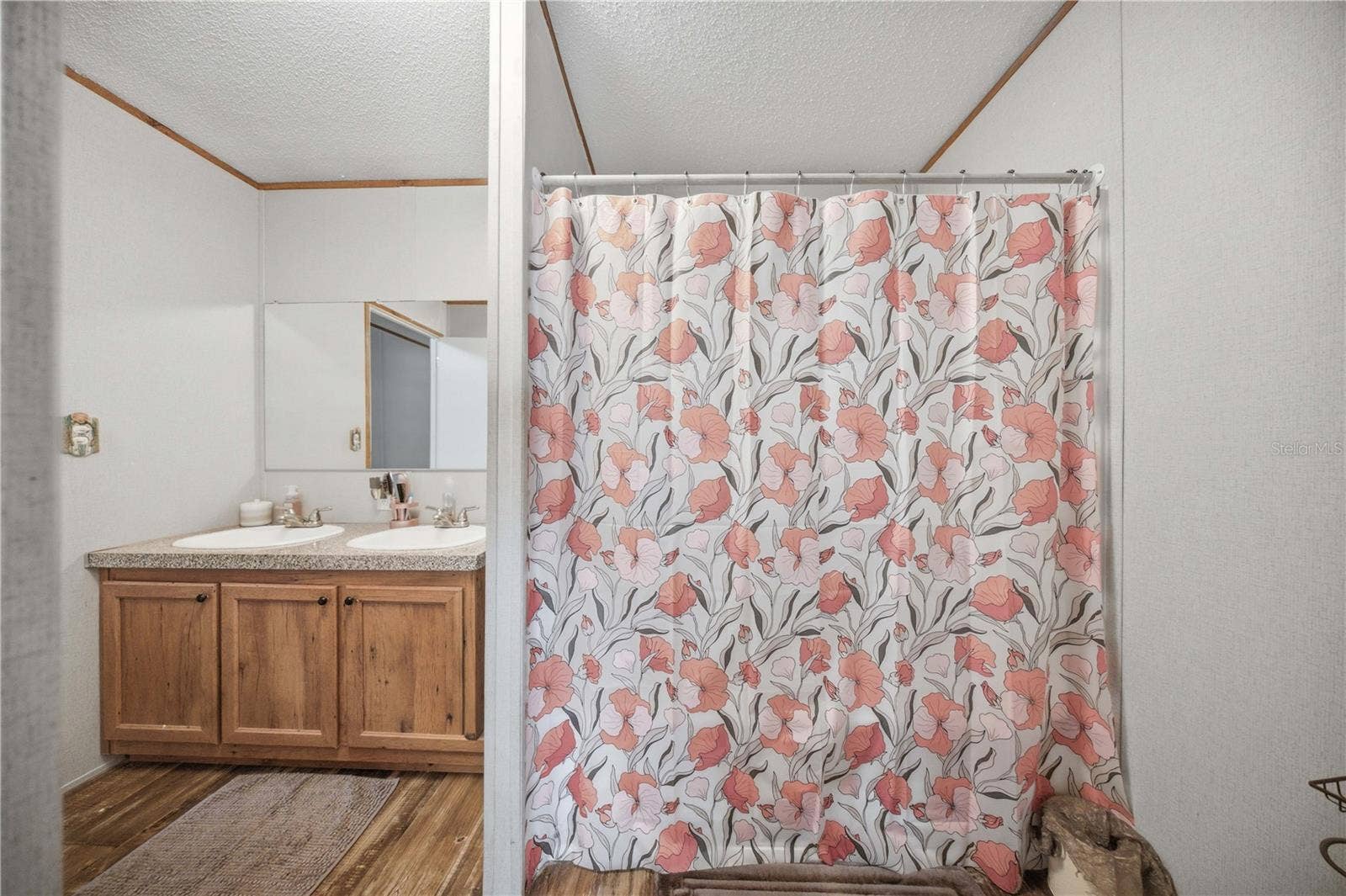 9921 SE 160TH AVENUE, Ocklawaha, FL 32179 GUEST BATHROOM