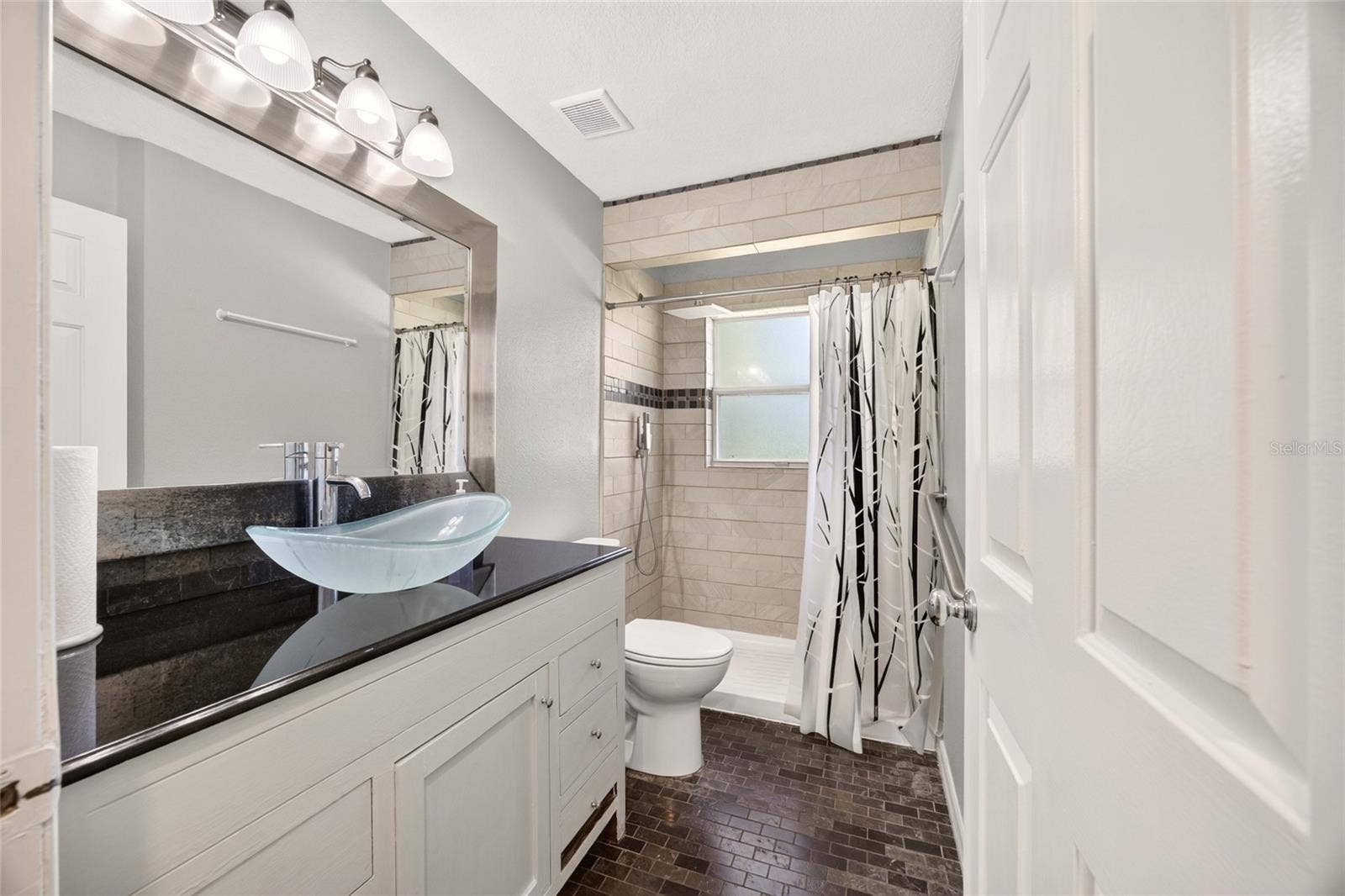 5542 NW 57TH AVENUE, Ocala, FL 34482 Guest Bathroom