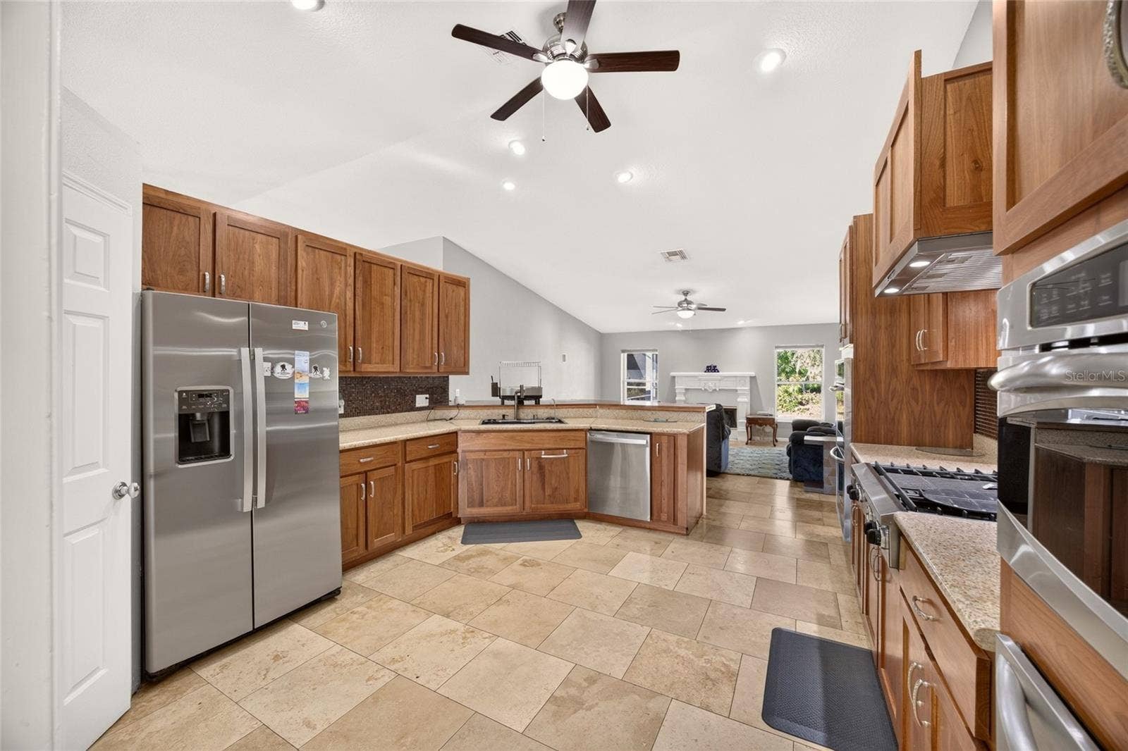 5542 NW 57TH AVENUE, Ocala, FL 34482 Kitchen/Family Room