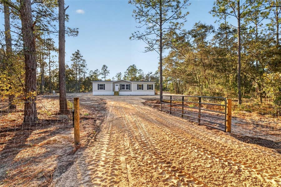Property photo for 170 NE 138TH AVENUE, Williston, FL