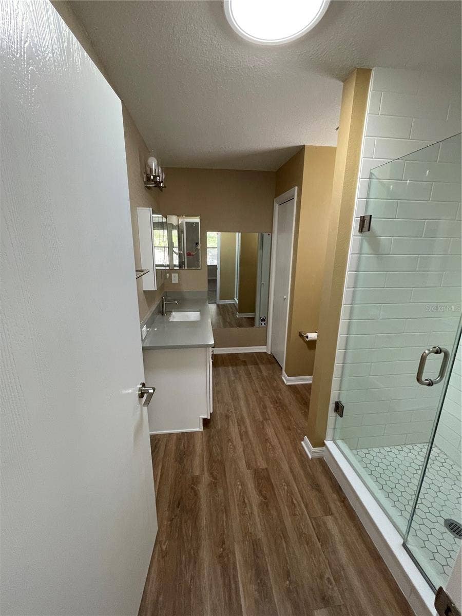 1657 LATTA COURT, The Villages, FL 32162 Masterbath room