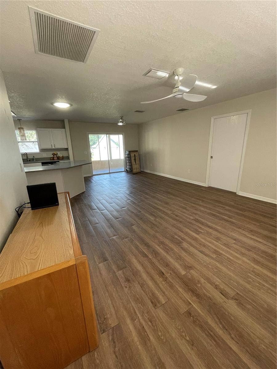 1657 LATTA COURT, The Villages, FL 32162 1657 LATTA COURT, The Villages, FL 32162
