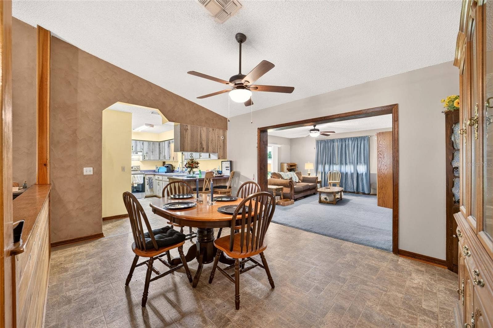100 ALMOND ROAD, Ocala, FL 34472 100 ALMOND ROAD, Ocala, FL 34472