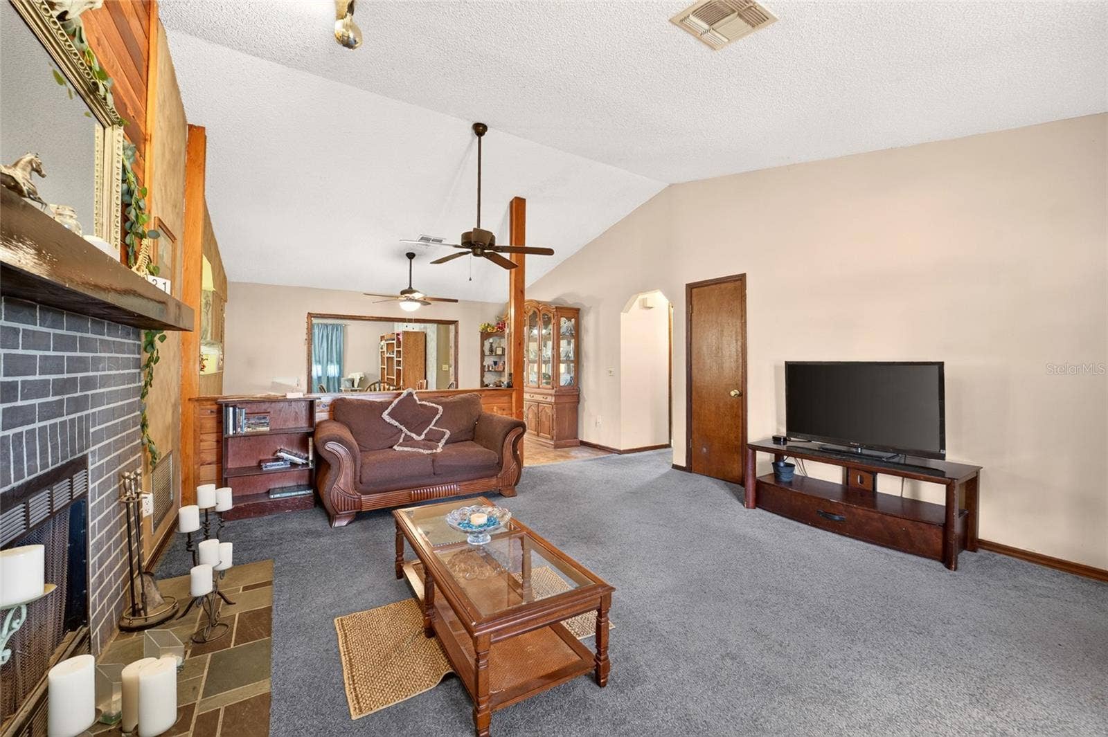 100 ALMOND ROAD, Ocala, FL 34472 100 ALMOND ROAD, Ocala, FL 34472