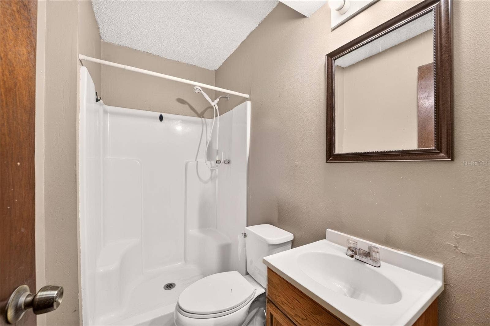 100 ALMOND ROAD, Ocala, FL 34472 100 ALMOND ROAD, Ocala, FL 34472