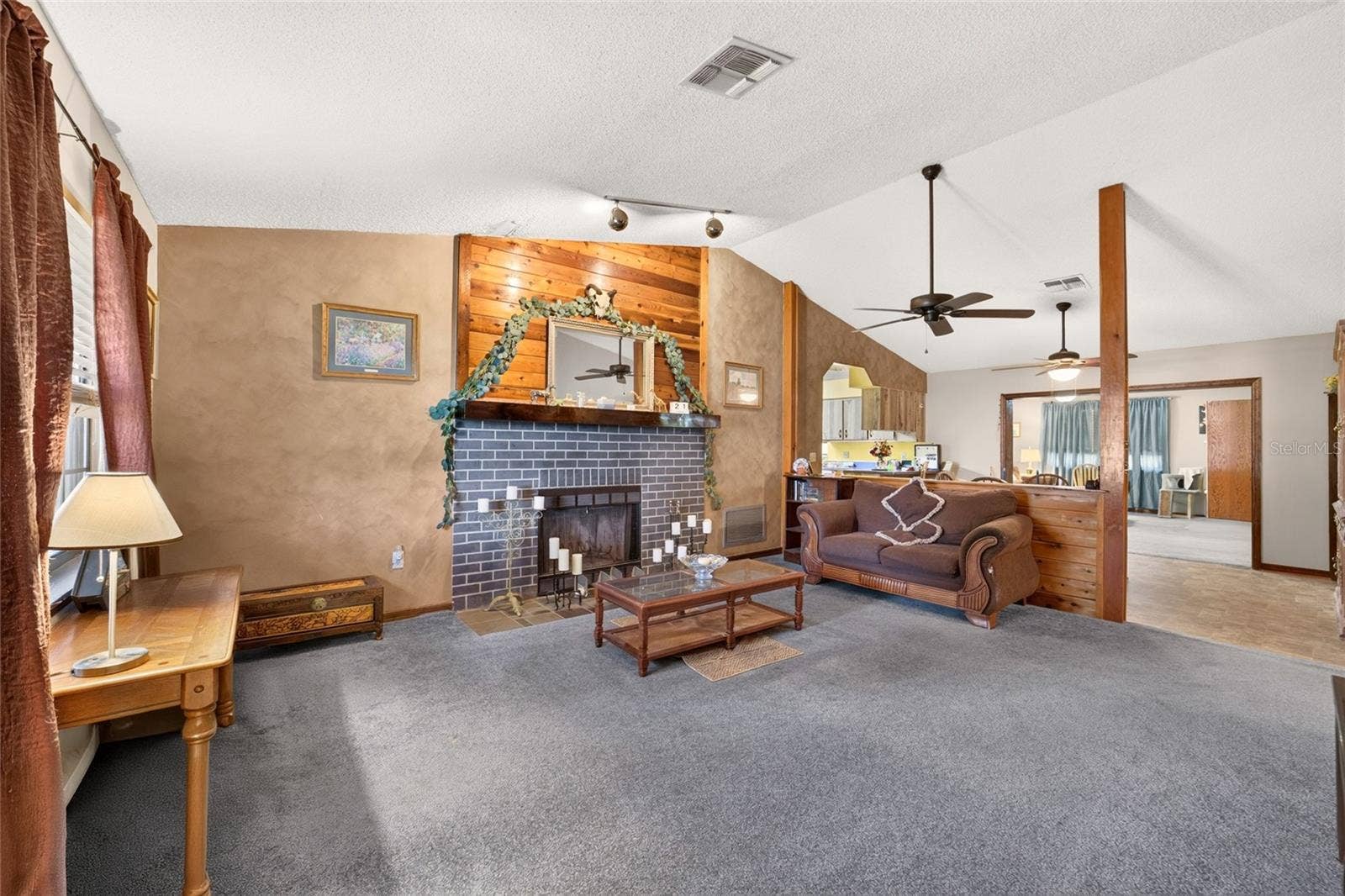 100 ALMOND ROAD, Ocala, FL 34472 100 ALMOND ROAD, Ocala, FL 34472