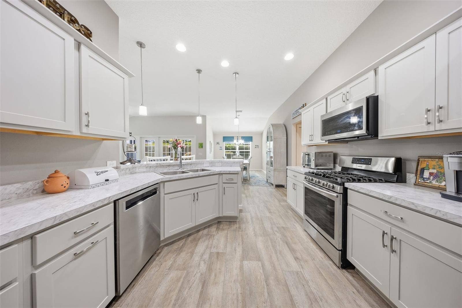 1940 DEMPSEY LANE, The Villages, FL 32163 Kitchen
