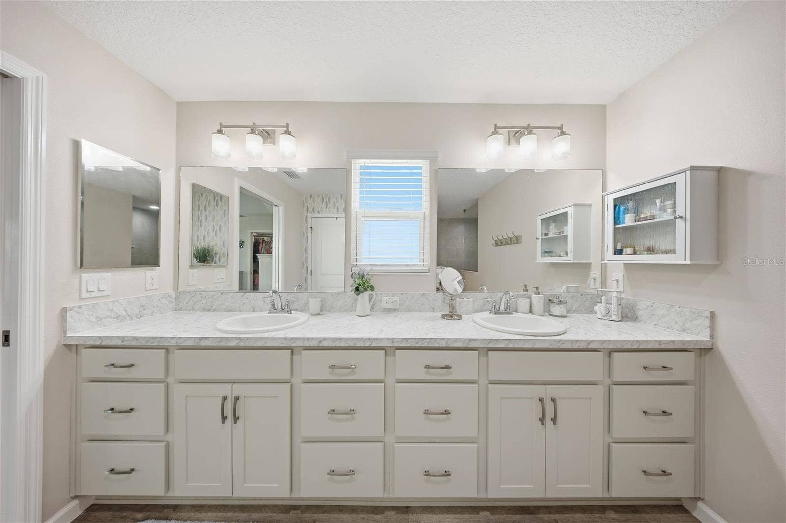 1940 DEMPSEY LANE, The Villages, FL 32163 Primary
