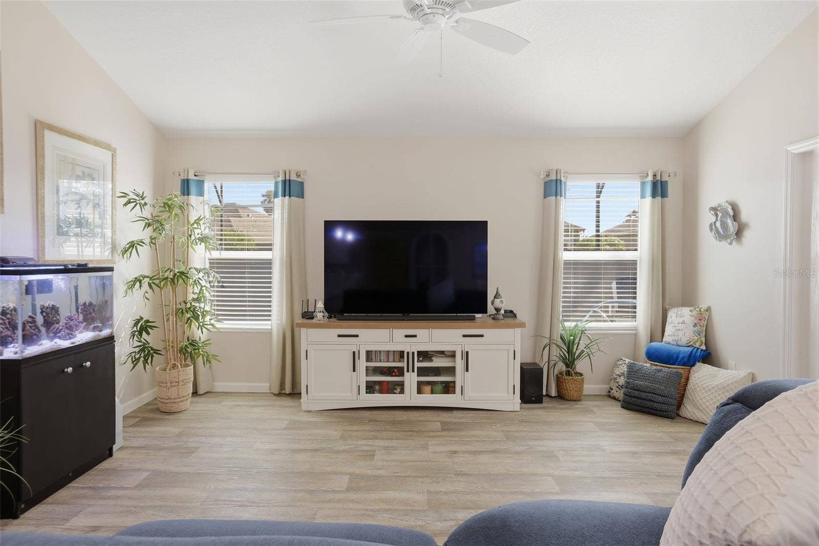 1940 DEMPSEY LANE, The Villages, FL 32163 Living