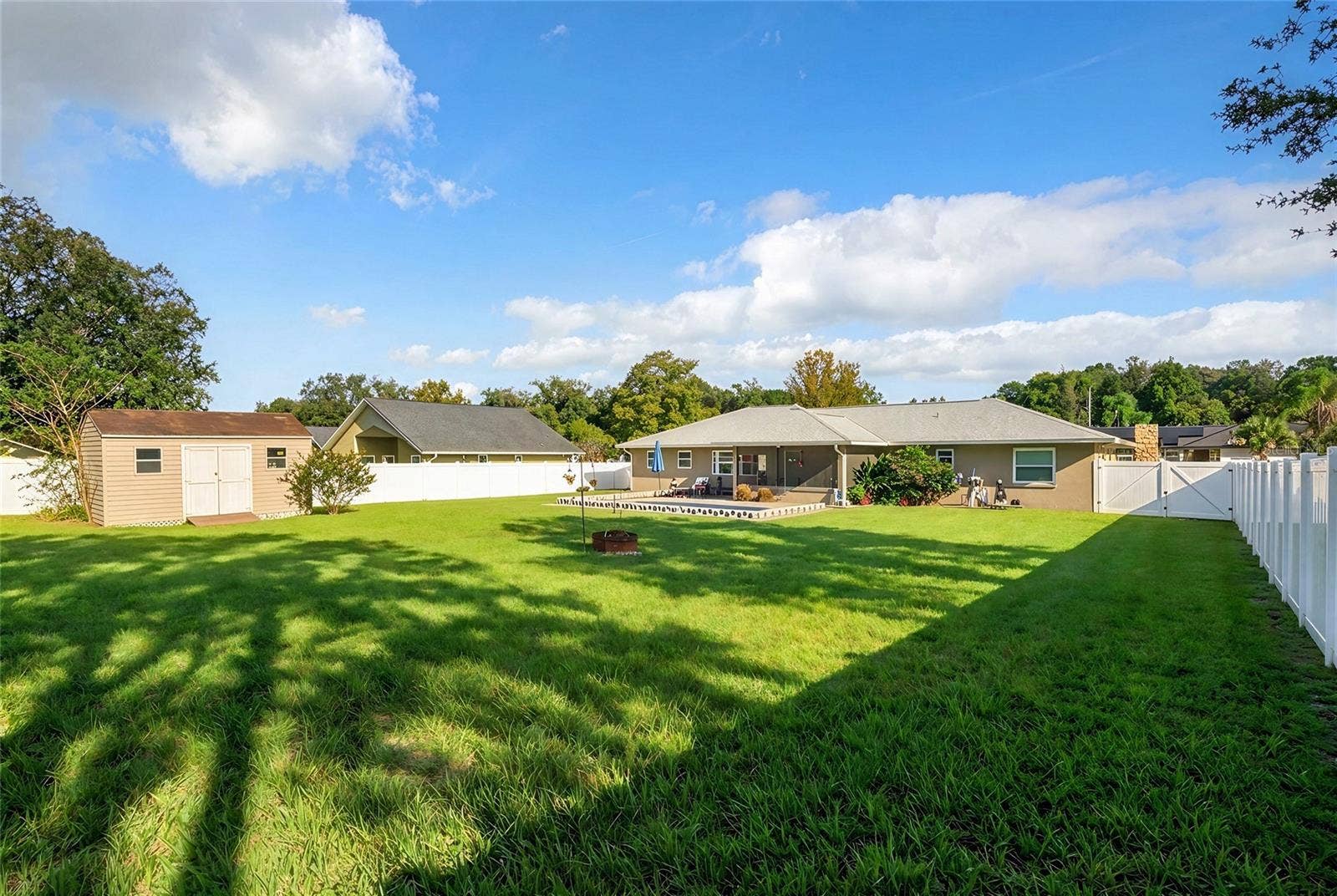 4092 SE 61ST PLACE, Ocala, FL 34480 4092 SE 61ST PLACE, Ocala, FL 34480