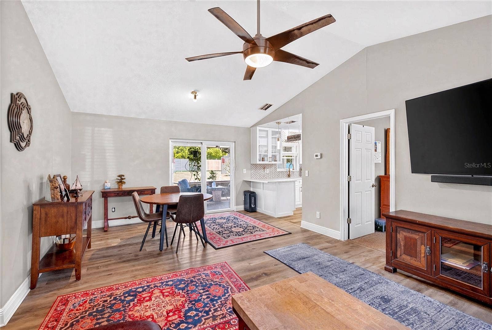 4092 SE 61ST PLACE, Ocala, FL 34480 4092 SE 61ST PLACE, Ocala, FL 34480