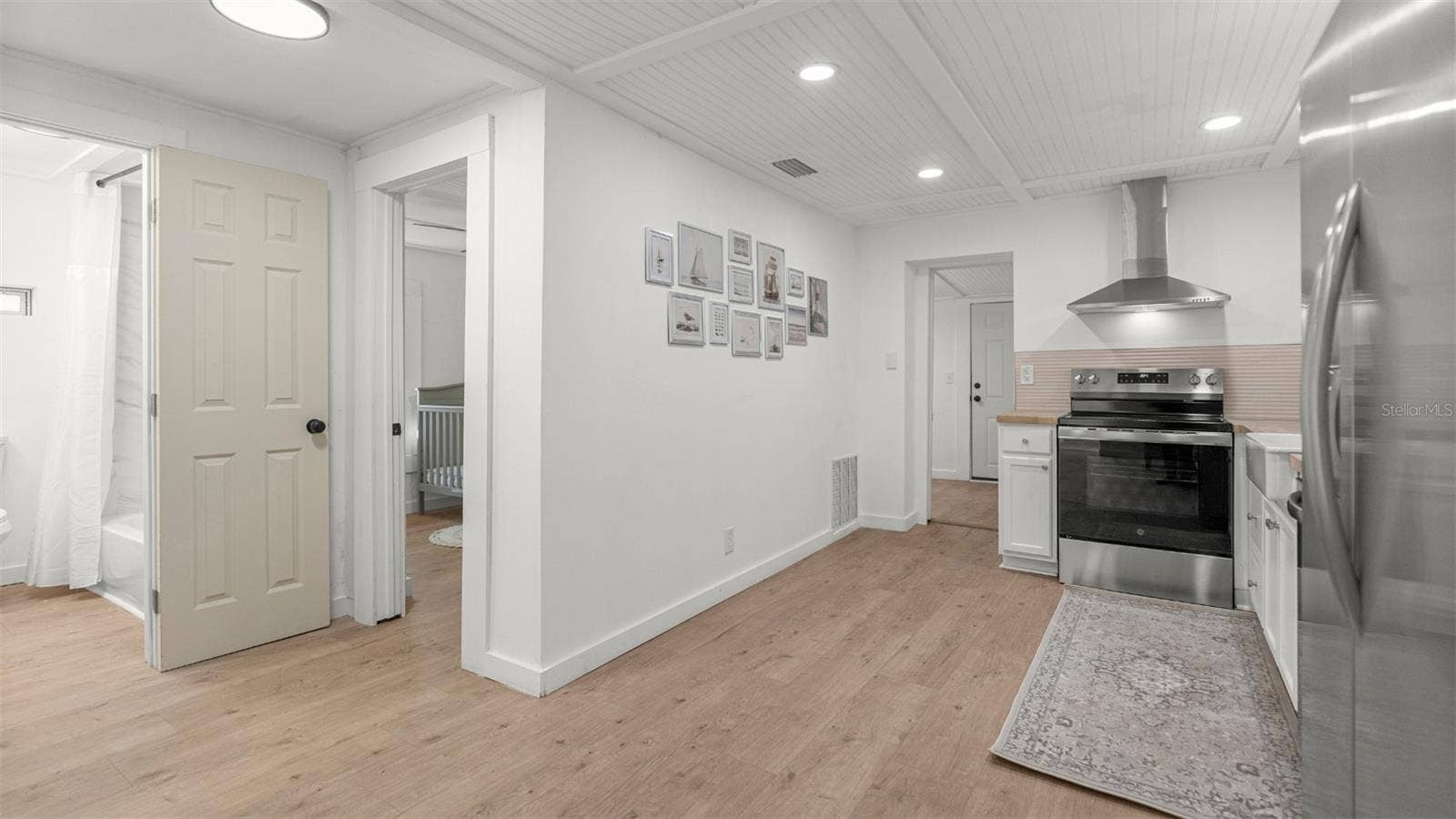 2410 NE 3RD PLACE, Gainesville, FL 32641