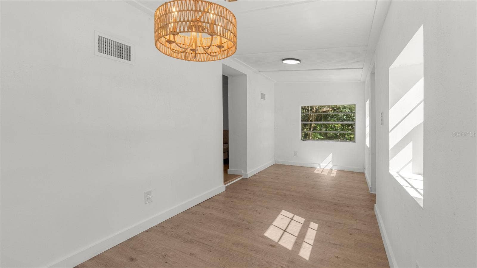 2410 NE 3RD PLACE, Gainesville, FL 32641
