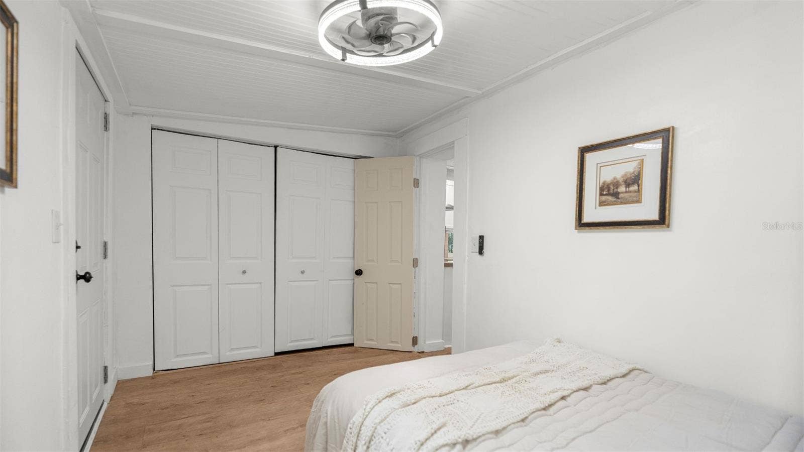 2410 NE 3RD PLACE, Gainesville, FL 32641