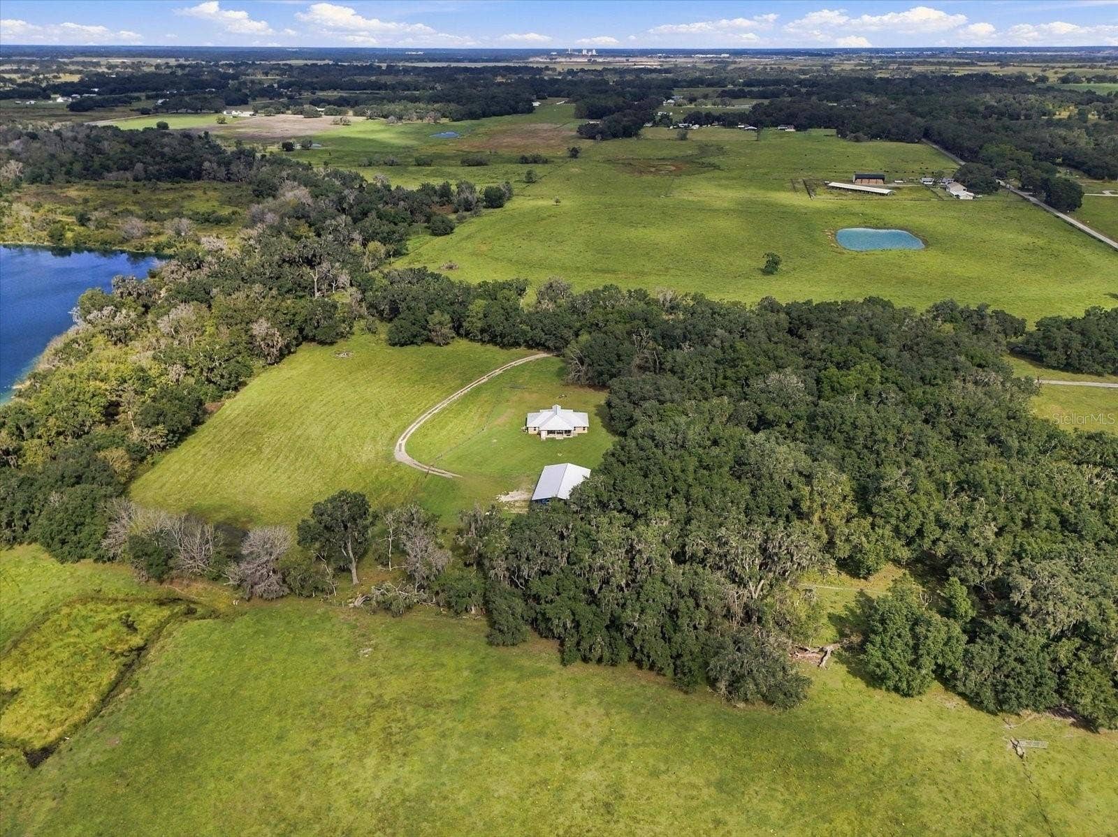 6420 CR 569, Center Hill, FL 33514 6420 CR 569, Center Hill, FL 33514
