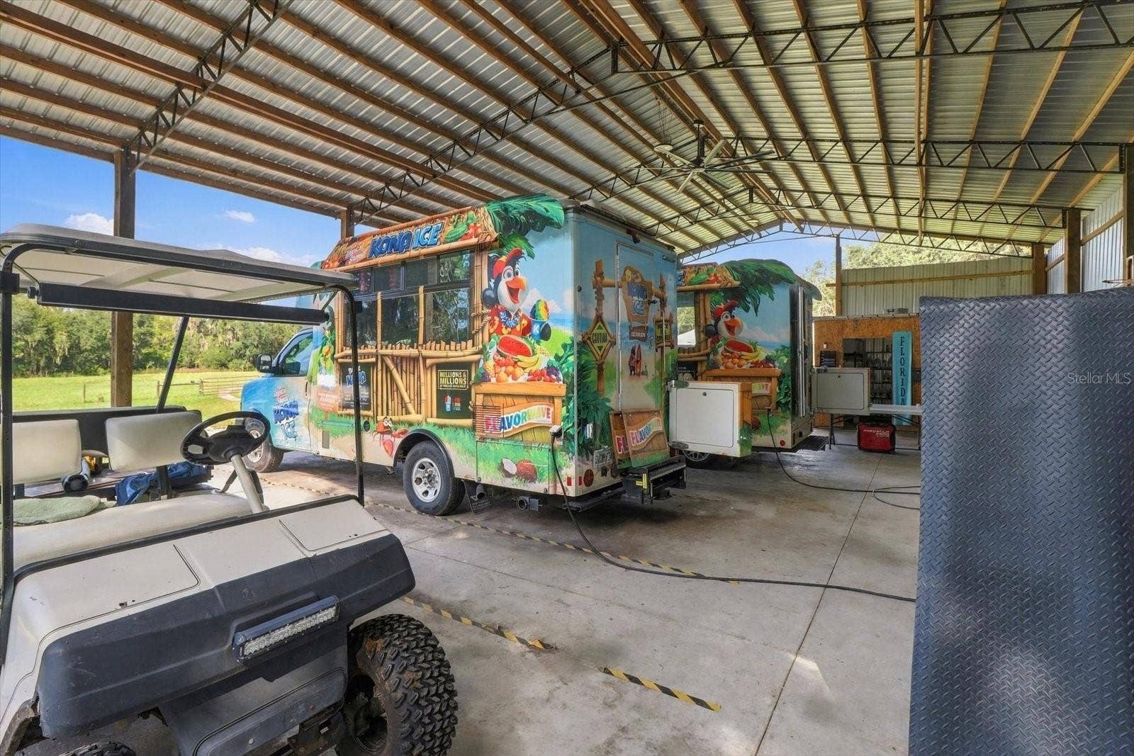 6420 CR 569, Center Hill, FL 33514 6420 CR 569, Center Hill, FL 33514