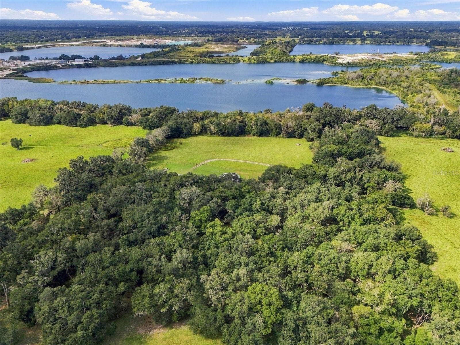 6420 CR 569, Center Hill, FL 33514 6420 CR 569, Center Hill, FL 33514