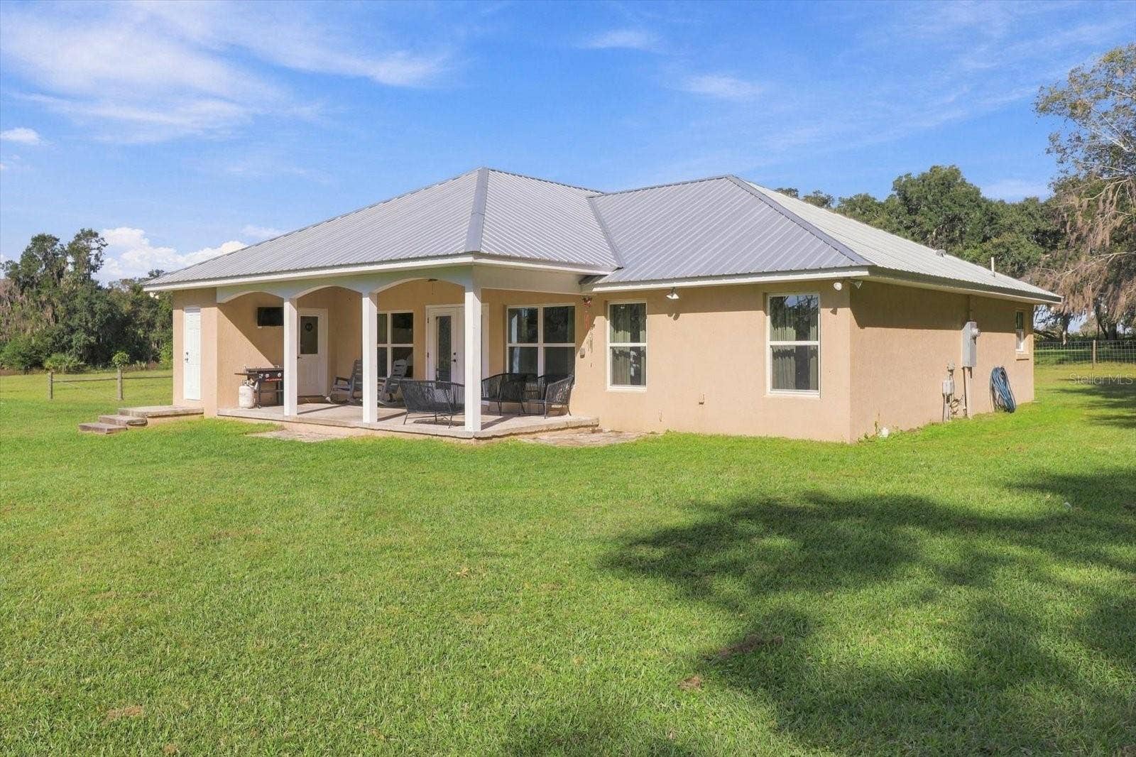6420 CR 569, Center Hill, FL 33514 6420 CR 569, Center Hill, FL 33514