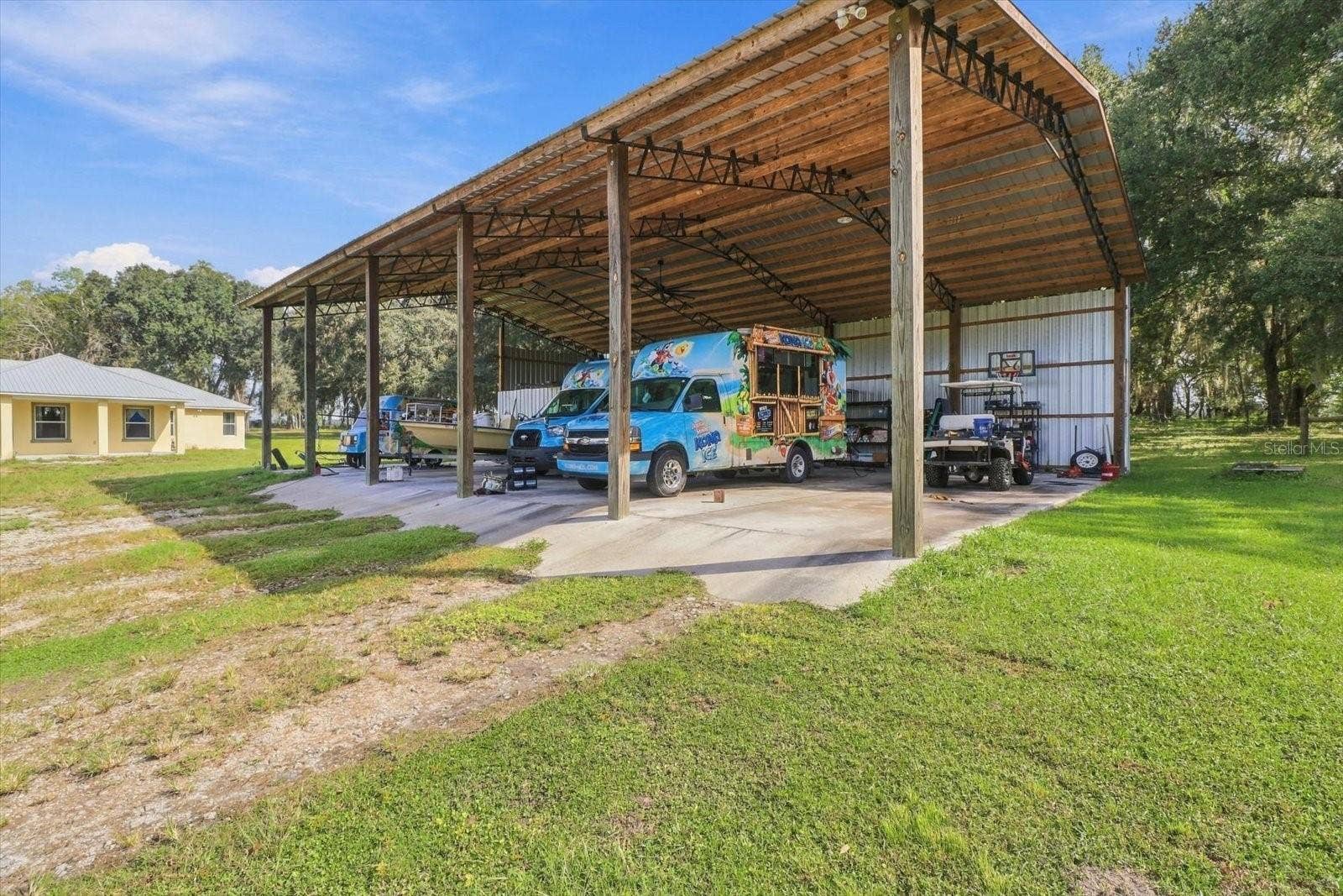 6420 CR 569, Center Hill, FL 33514 6420 CR 569, Center Hill, FL 33514