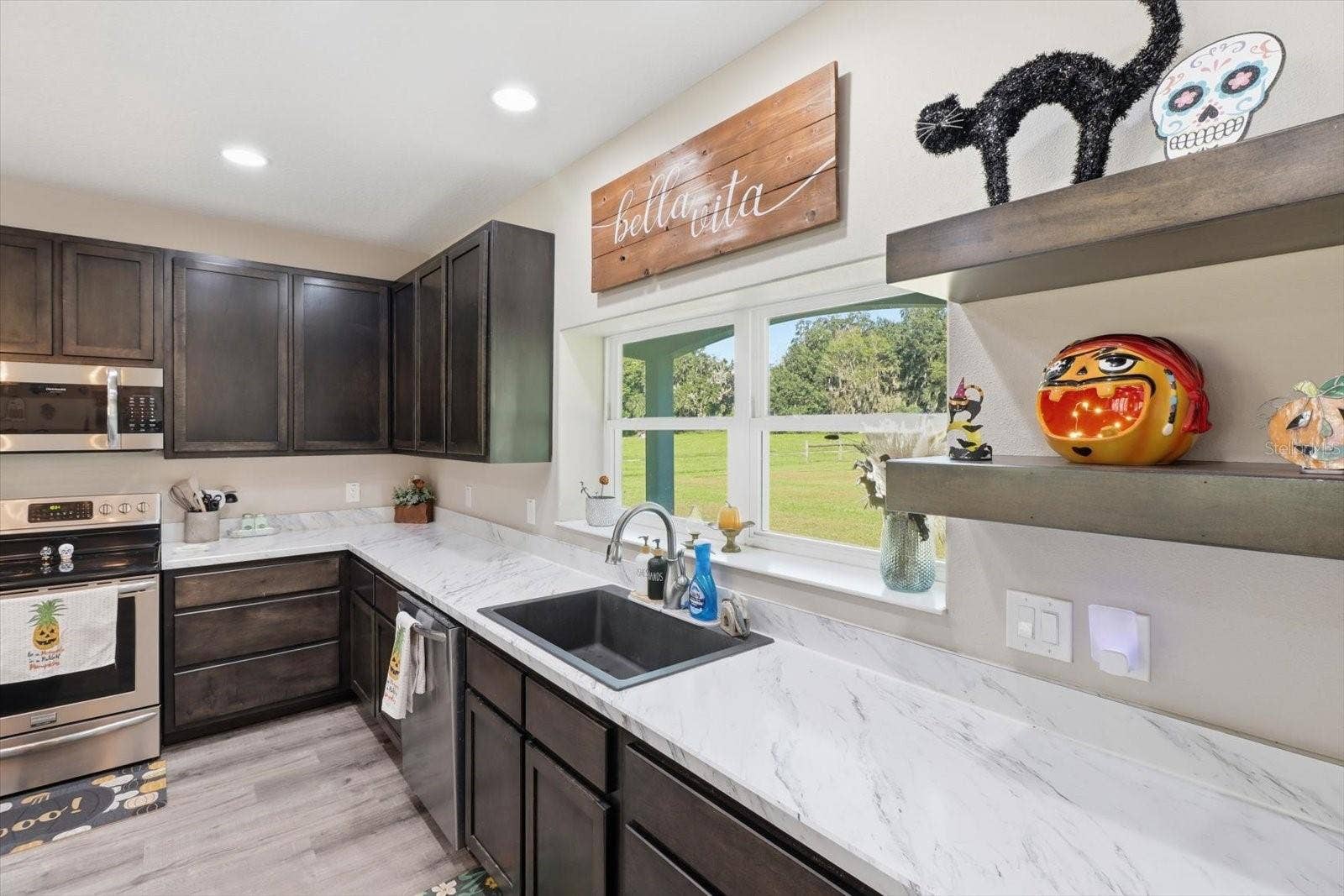 6420 CR 569, Center Hill, FL 33514 6420 CR 569, Center Hill, FL 33514