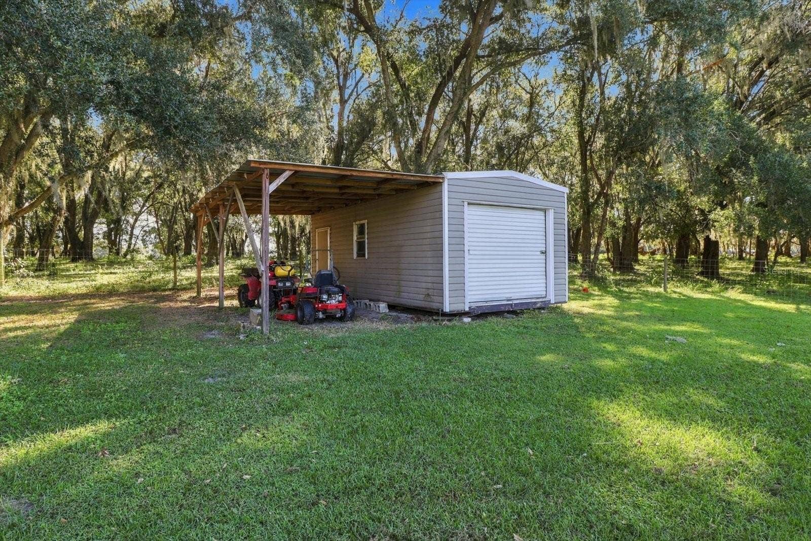 6420 CR 569, Center Hill, FL 33514 6420 CR 569, Center Hill, FL 33514