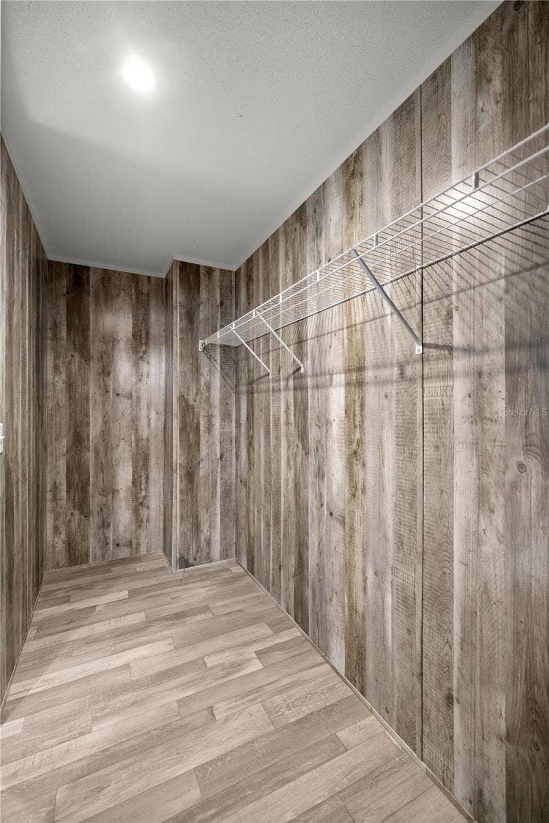 1560 NE 162ND STREET, Citra, FL 32113 Primary Extra Large walk in closet