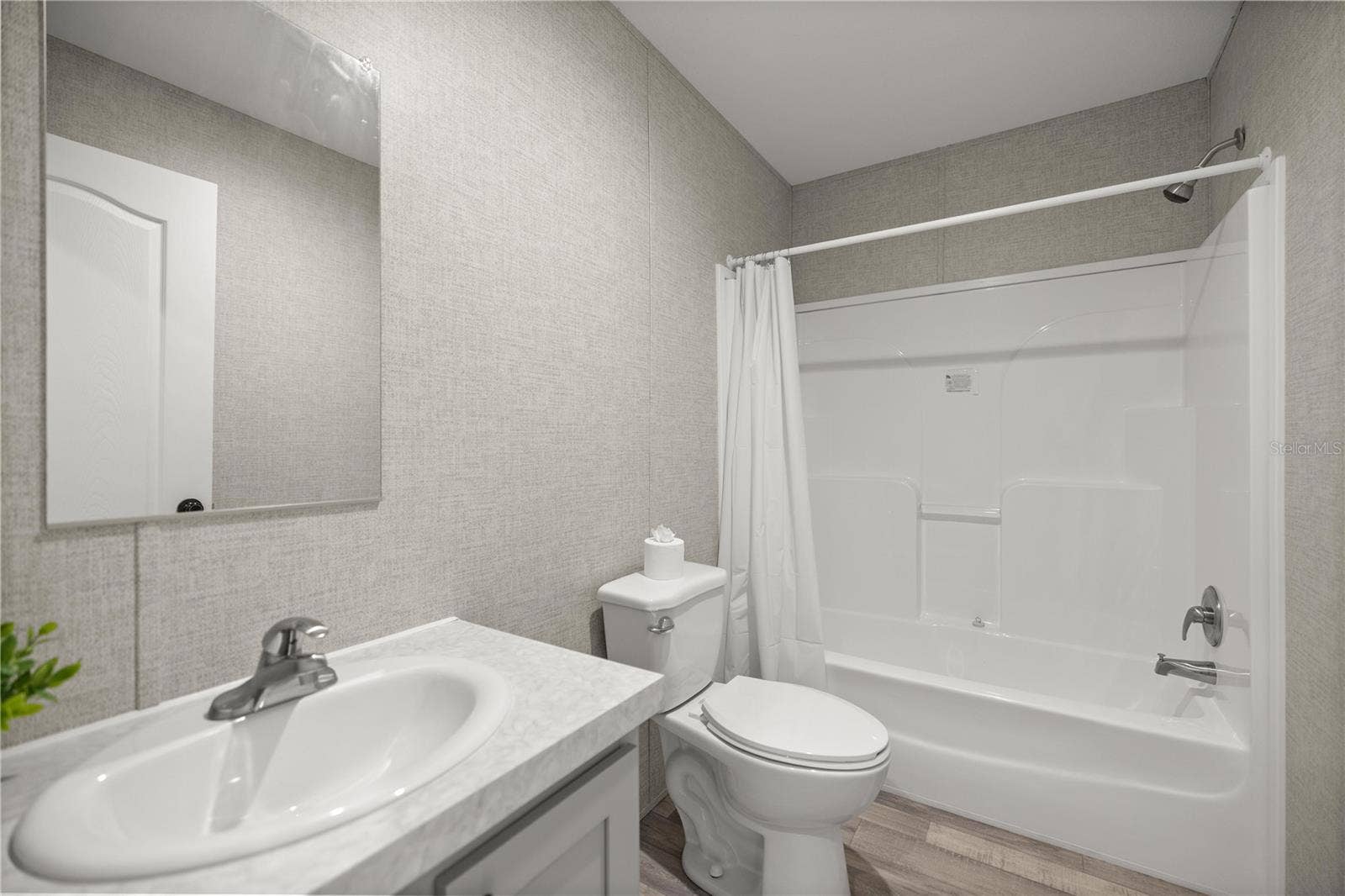 1560 NE 162ND STREET, Citra, FL 32113 Bathroom 2 with tub and shower