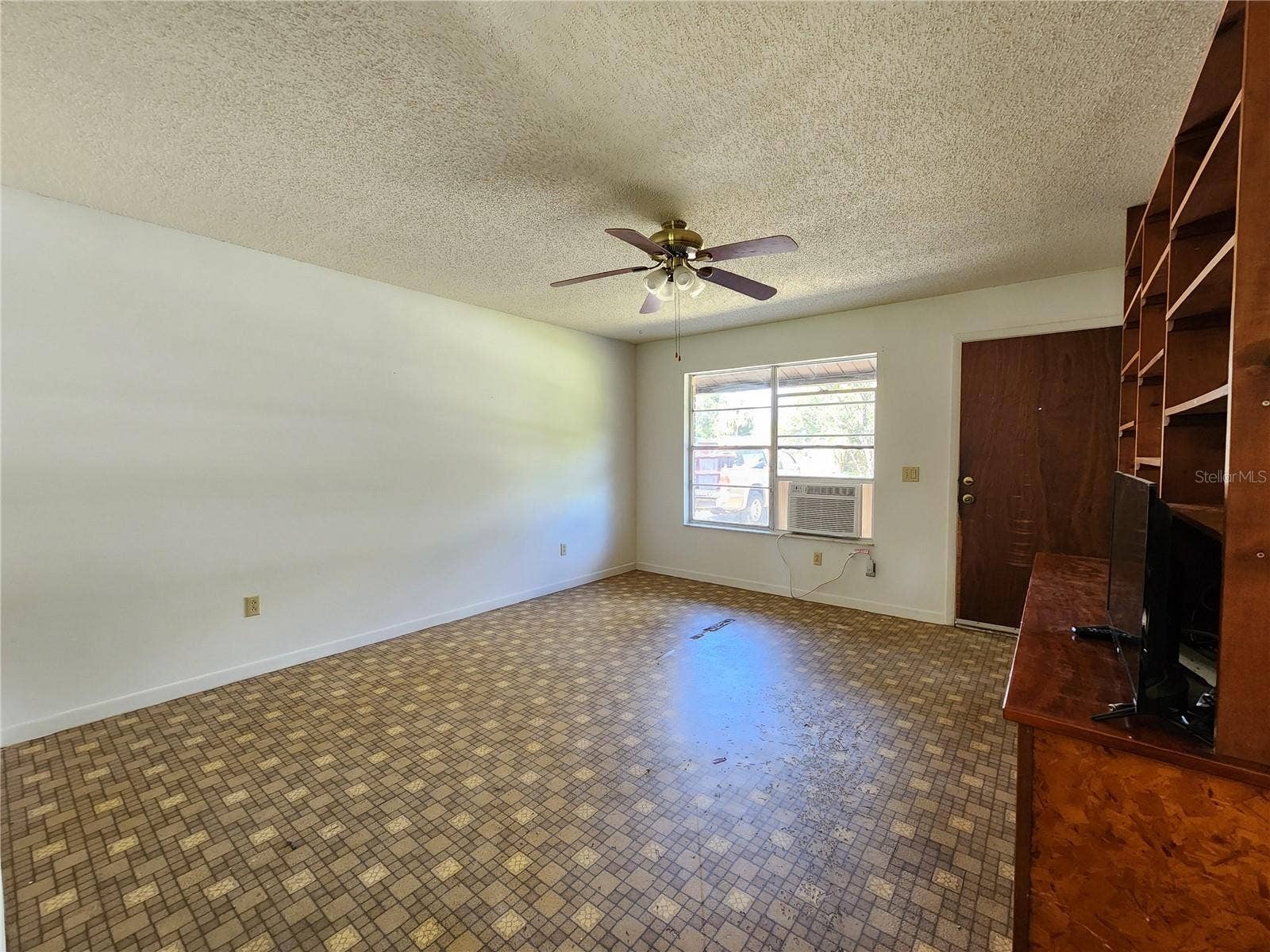 2274 NE 54TH PLACE, Ocala, FL 34479 2274 NE 54TH PLACE, Ocala, FL 34479