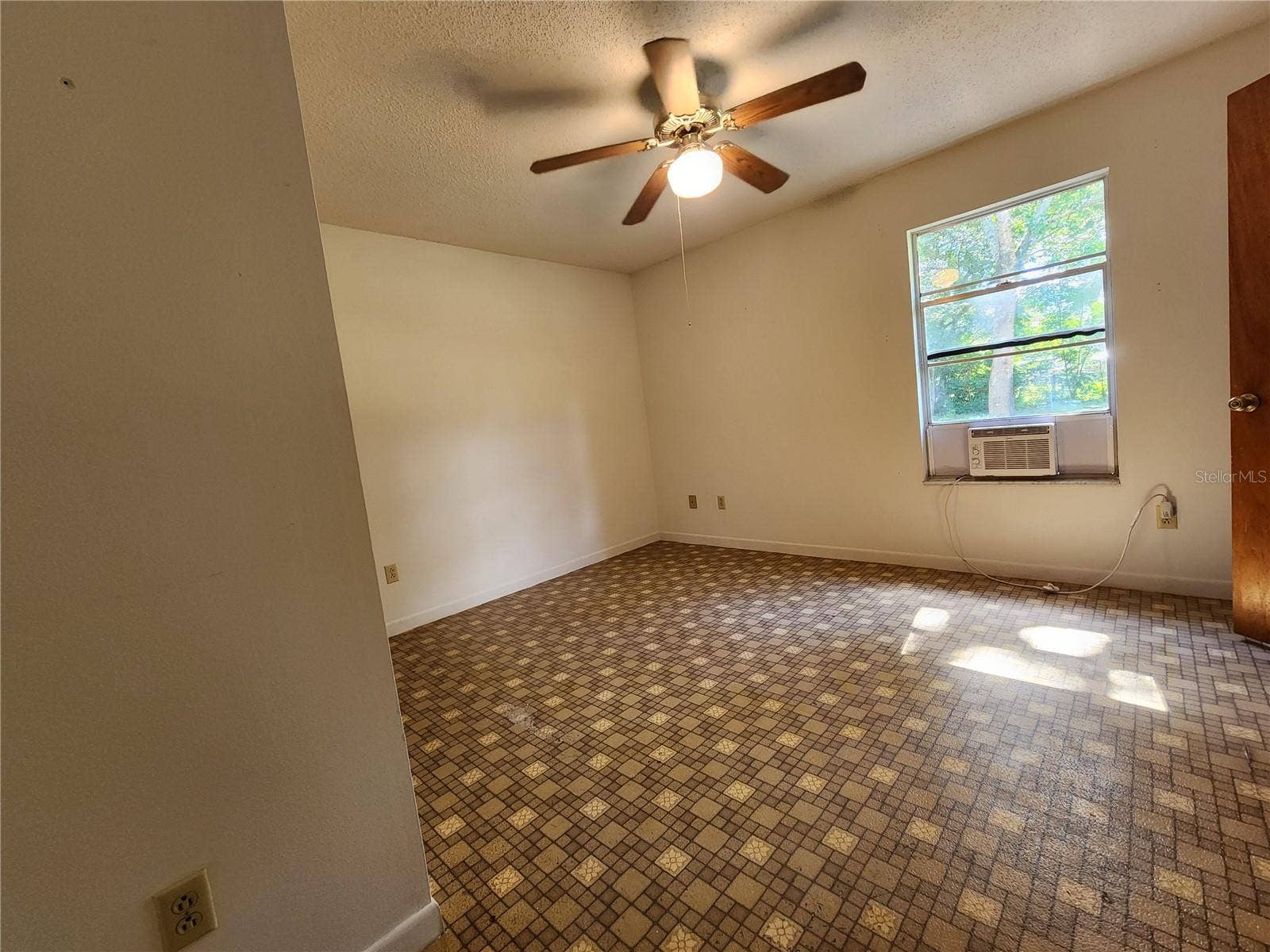 2274 NE 54TH PLACE, Ocala, FL 34479 2274 NE 54TH PLACE, Ocala, FL 34479