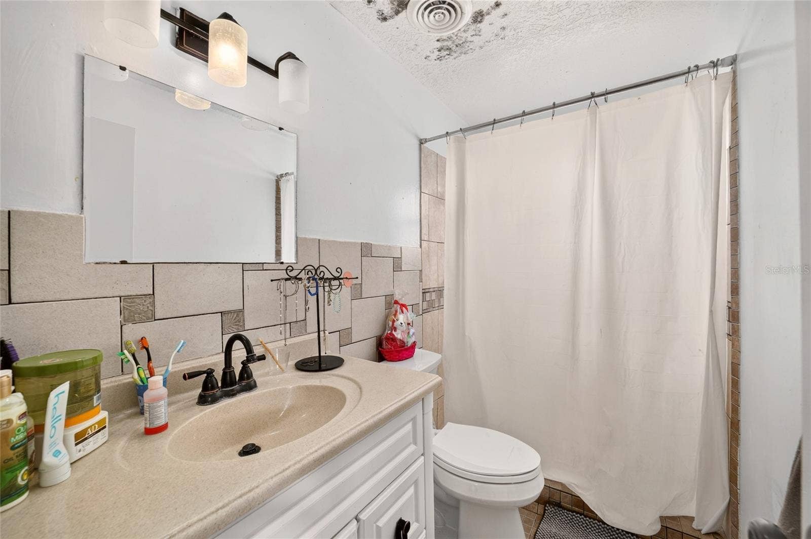 2009 NE 50TH STREET, Ocala, FL 34479 2009 NE 50TH STREET, Ocala, FL 34479