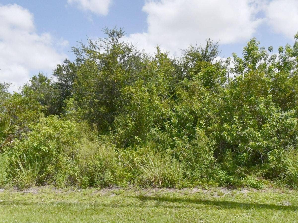 315/317 SW BECKER ROAD, Port St Lucie, FL 34953 317 SW BECKER RD
