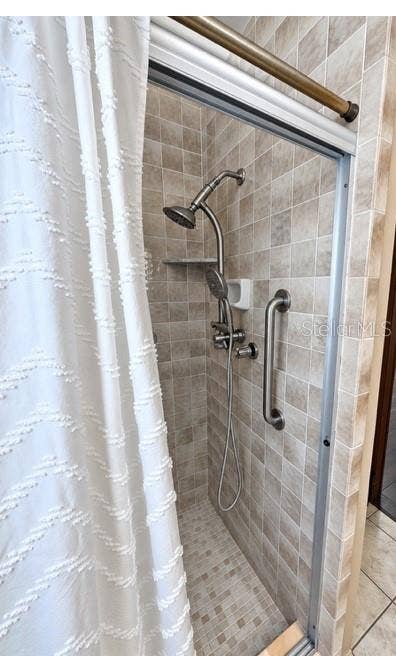 3645 SE 48 STREET, Ocala, FL 34480 Primary walk in shower