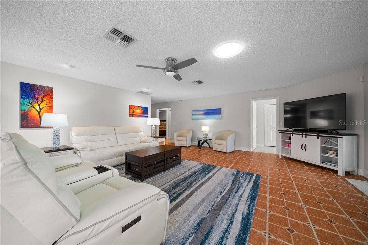 9085 SW 91ST CIRCLE, Ocala, FL 34481 9085 SW 91ST CIRCLE, Ocala, FL 34481