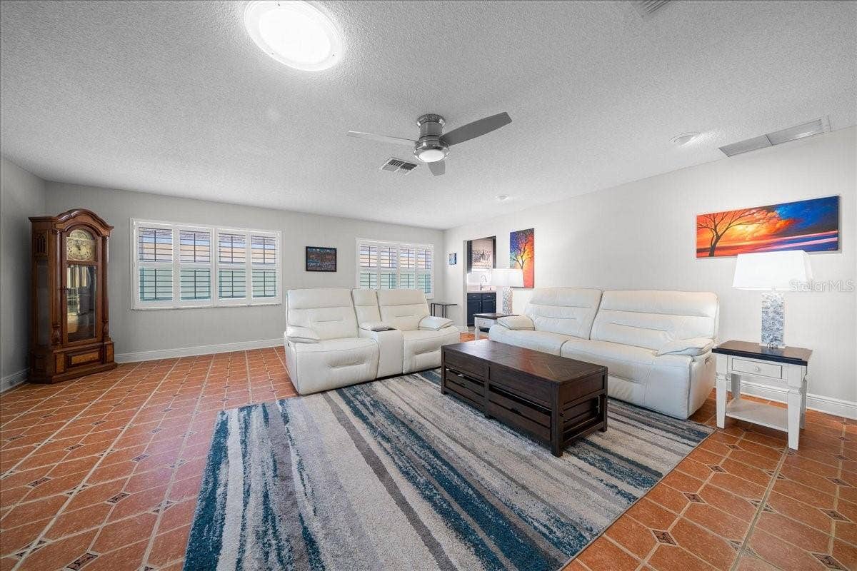 9085 SW 91ST CIRCLE, Ocala, FL 34481 9085 SW 91ST CIRCLE, Ocala, FL 34481