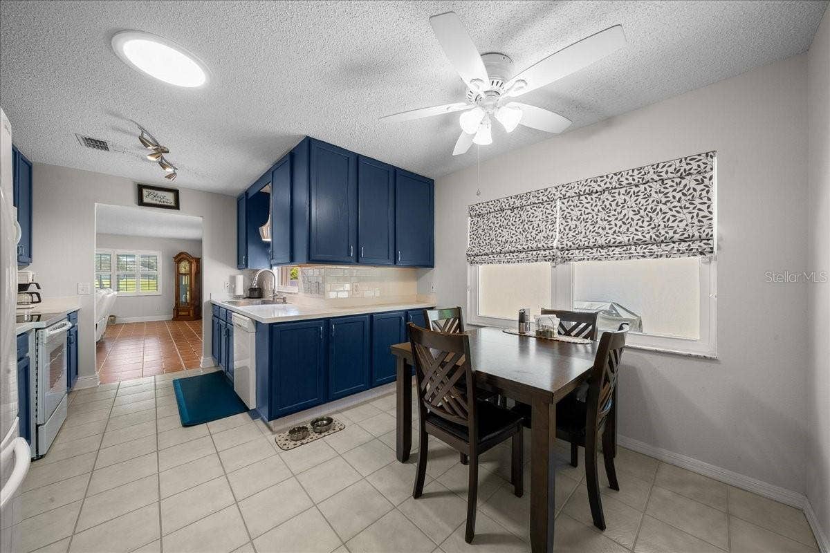 9085 SW 91ST CIRCLE, Ocala, FL 34481 9085 SW 91ST CIRCLE, Ocala, FL 34481