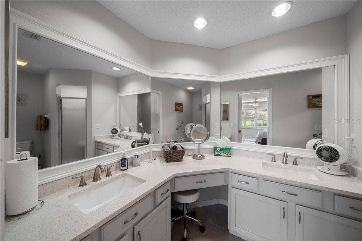 9085 SW 91ST CIRCLE, Ocala, FL 34481 9085 SW 91ST CIRCLE, Ocala, FL 34481