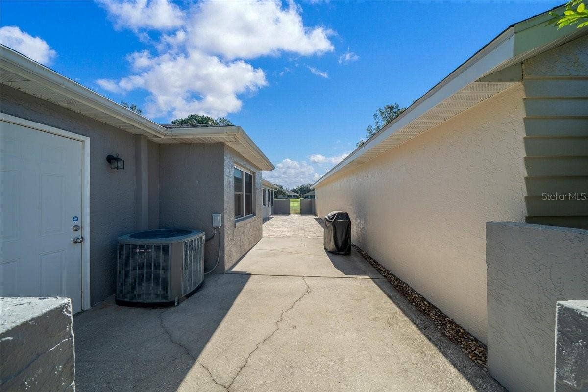 9085 SW 91ST CIRCLE, Ocala, FL 34481 9085 SW 91ST CIRCLE, Ocala, FL 34481