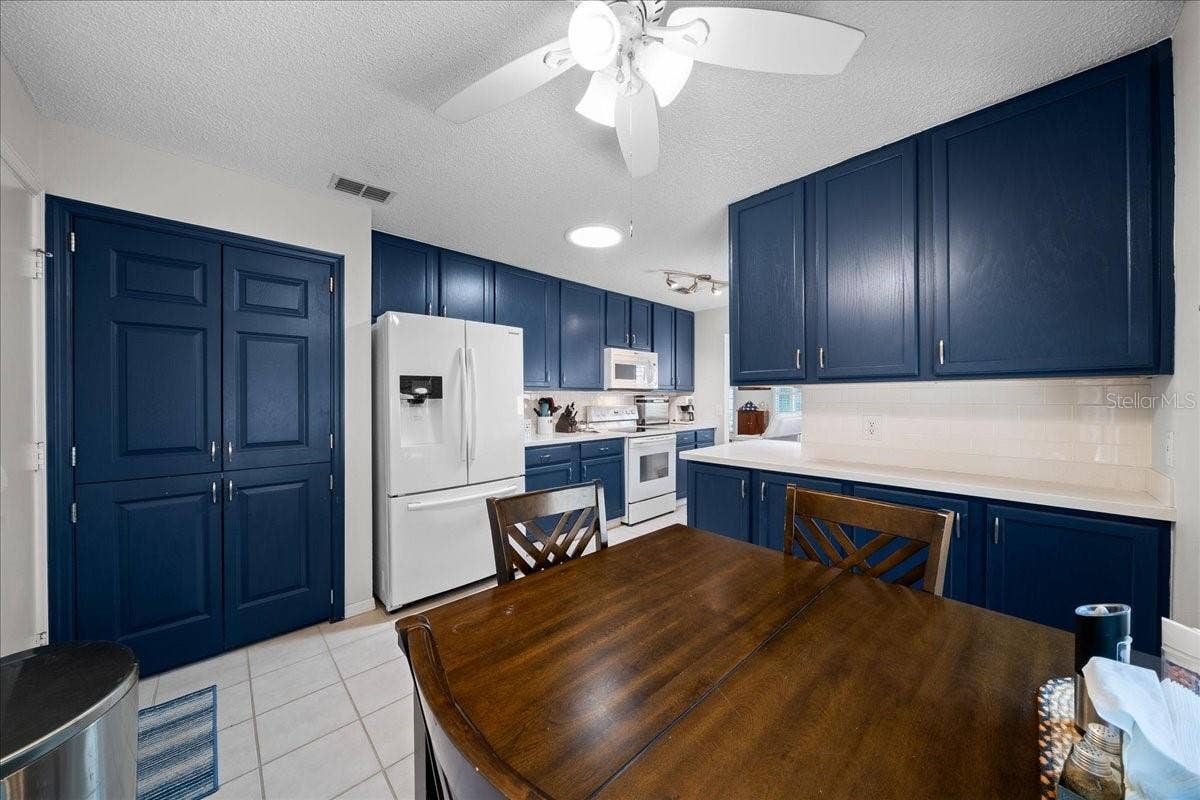9085 SW 91ST CIRCLE, Ocala, FL 34481 9085 SW 91ST CIRCLE, Ocala, FL 34481